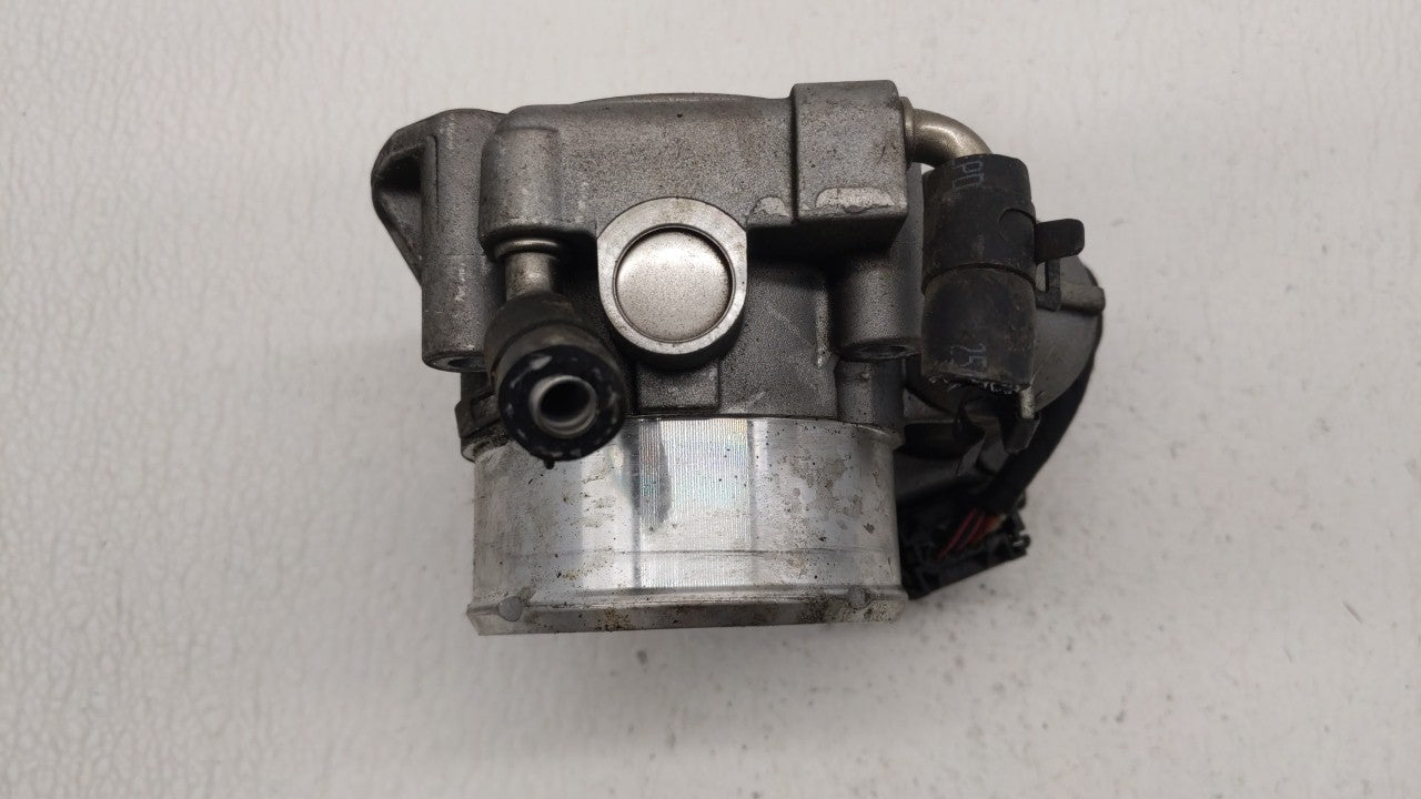 2011-2014 Hyundai Sonata Throttle Body P/N:35100-2G700 Fits 2011 2012 2013 2014 2015 2016 OEM Used Auto Parts - Oemusedautoparts1.com