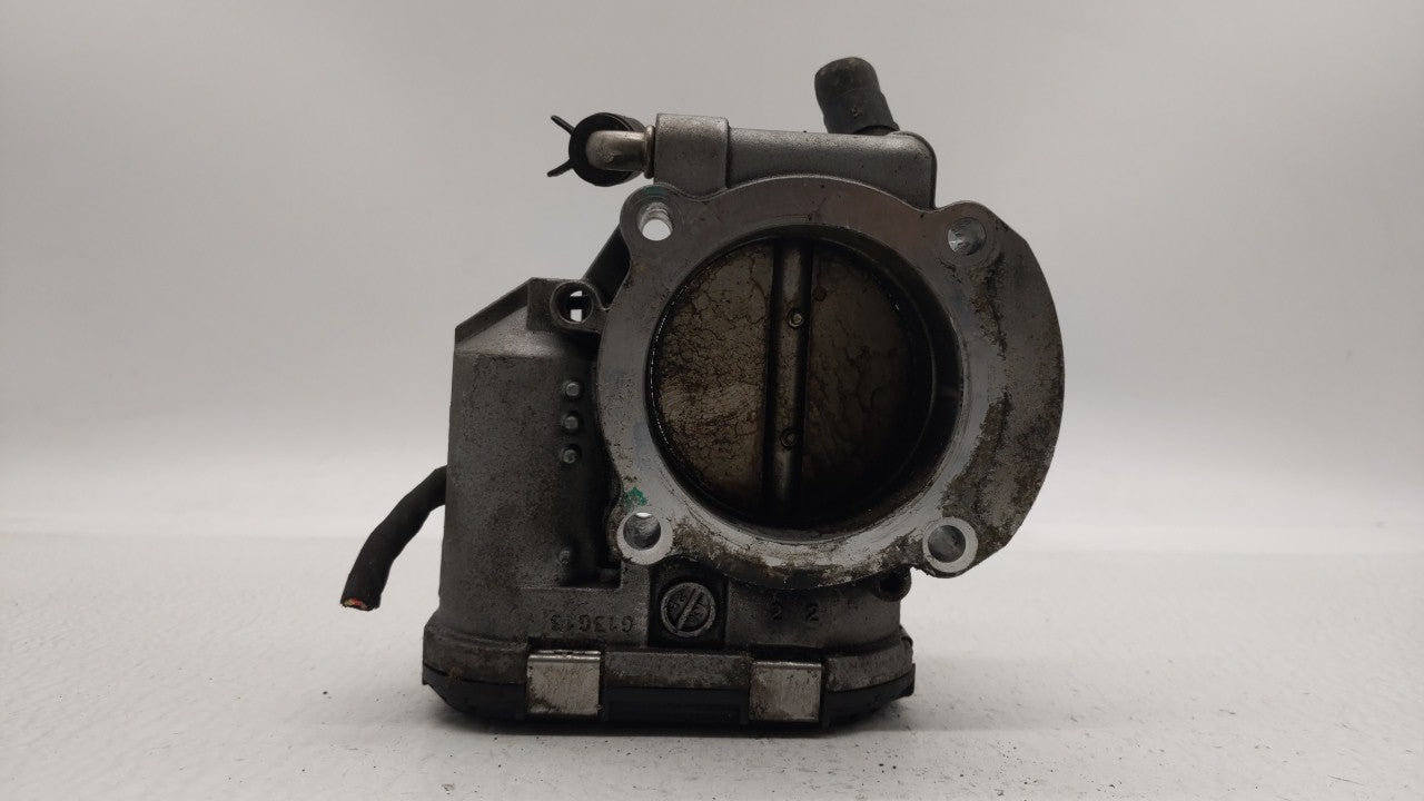 2011-2014 Hyundai Sonata Throttle Body P/N:35100-2G700 Fits 2011 2012 2013 2014 2015 2016 OEM Used Auto Parts - Oemusedautoparts1.com