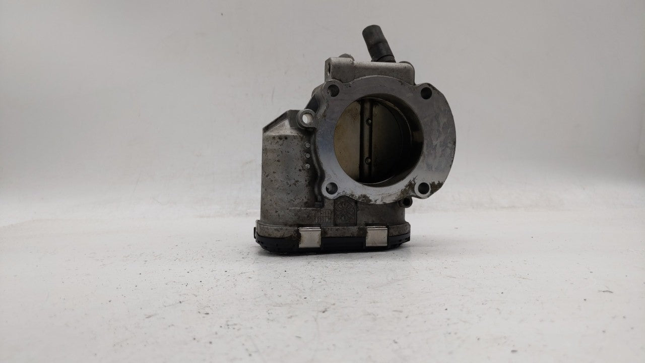 2011-2014 Hyundai Sonata Throttle Body P/N:35100-2G710 Fits 2011 2012 2013 2014 2015 2016 OEM Used Auto Parts - Oemusedautoparts1.com