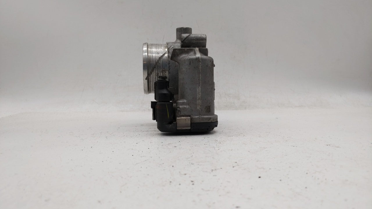 2014-2017 Volkswagen Passat Throttle Body P/N:0 280 750590 06K 133 062 D Fits 2014 2015 2016 2017 OEM Used Auto Parts - Oemusedautoparts1.com