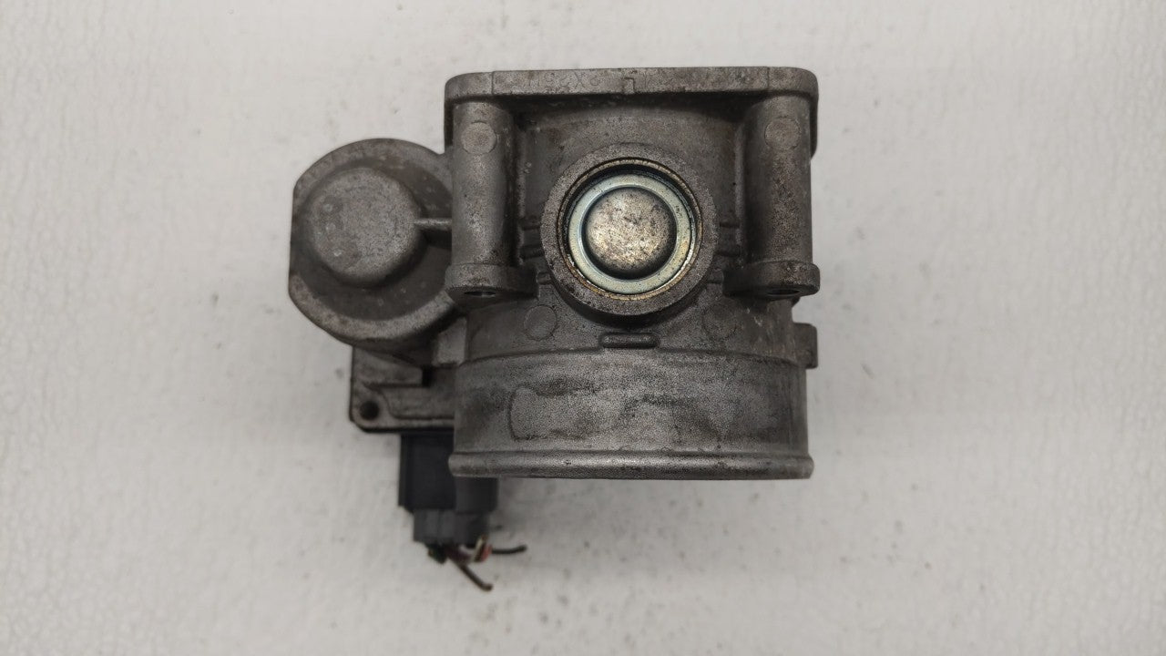 2003-2006 Infiniti G35 Throttle Body P/N:RME70-04 A576-01 Fits 2002 2003 2004 2005 2006 OEM Used Auto Parts - Oemusedautoparts1.com