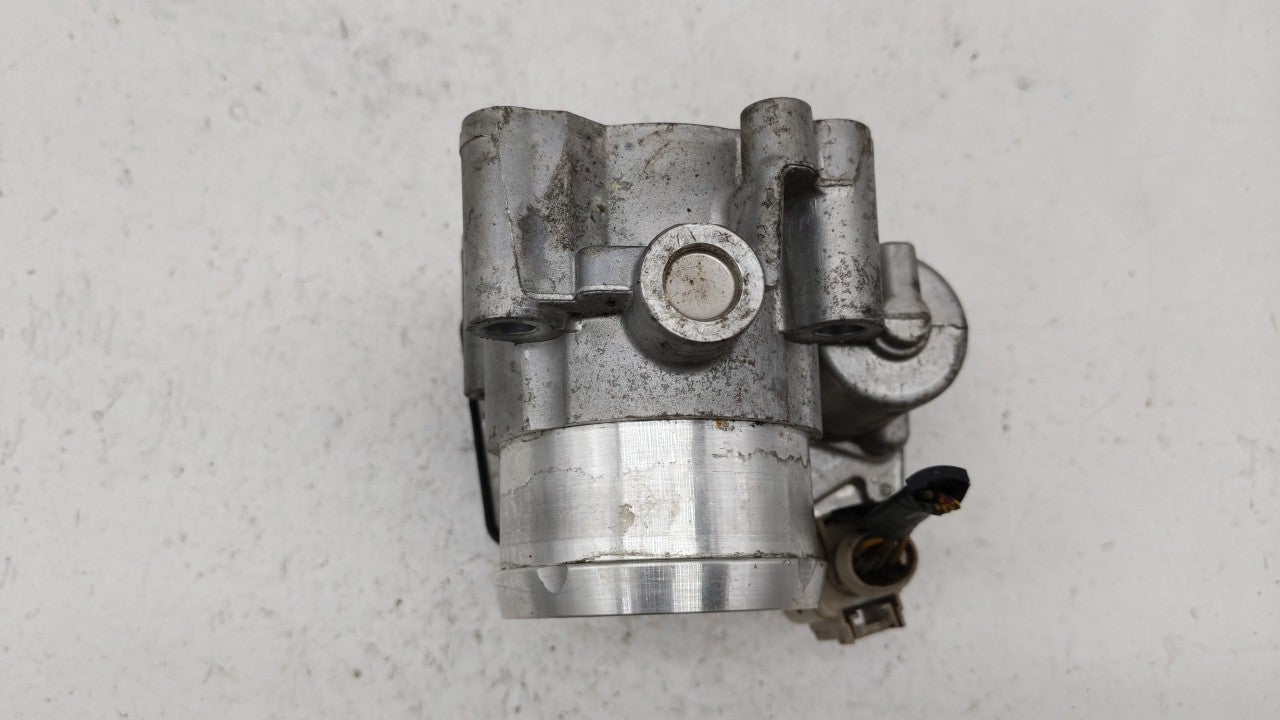 2017-2019 Ford Escape Throttle Body P/N:DS7G-9E991-BB DS7G-9F991-CA Fits 2014 2015 2016 2017 2018 2019 OEM Used Auto Parts - Oemusedautoparts1.com