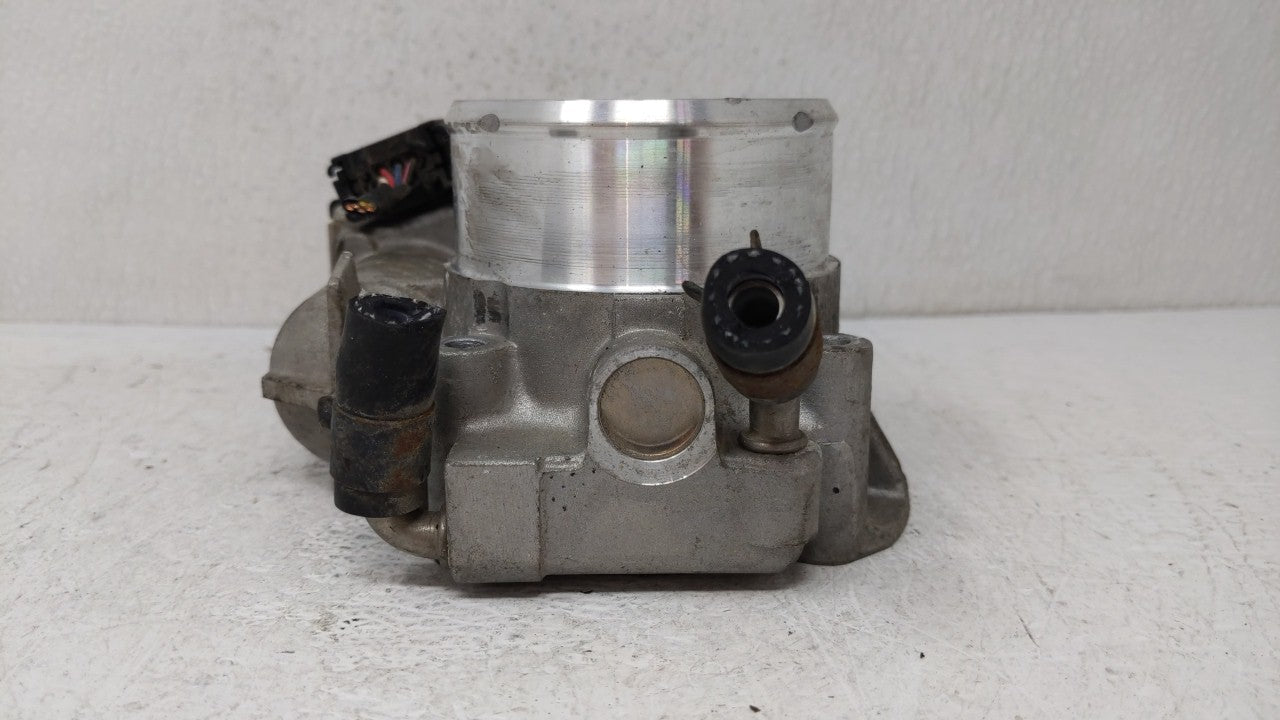 2011-2015 Kia Optima Throttle Body P/N:35100-2G700 Fits 2011 2012 2013 2014 2015 2016 OEM Used Auto Parts - Oemusedautoparts1.com