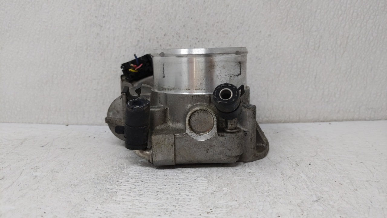 2011-2014 Hyundai Sonata Throttle Body P/N:35100-2G700 Fits 2011 2012 2013 2014 2015 2016 OEM Used Auto Parts - Oemusedautoparts1.com