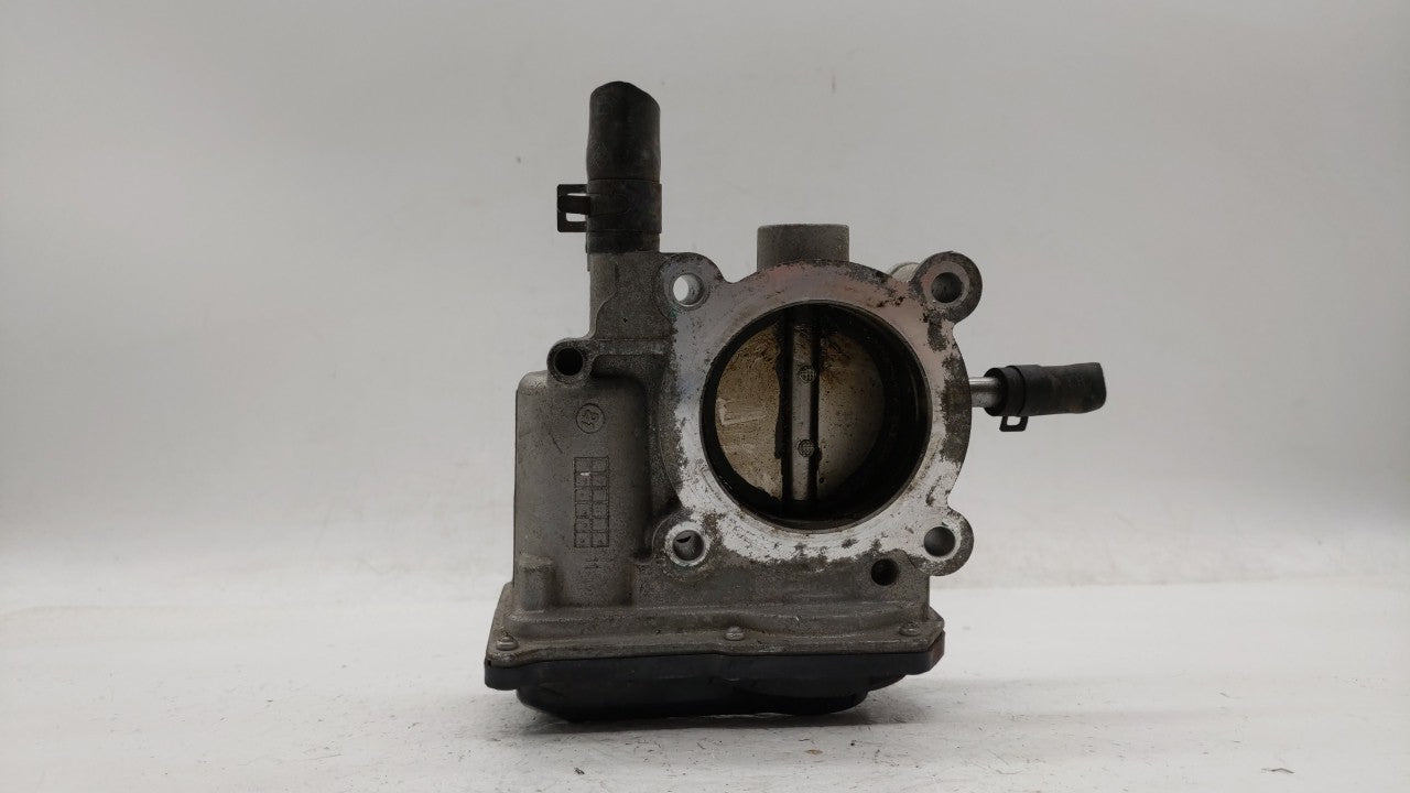 2012-2019 Hyundai Accent Throttle Body P/N:35100-2B300 Fits 2012 2013 2014 2015 2016 2017 2018 2019 OEM Used Auto Parts - Oemusedautoparts1.com