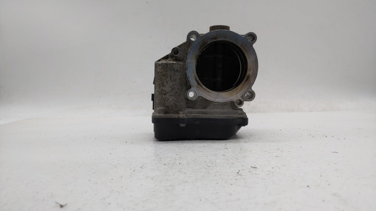 2006-2010 Volkswagen Passat Throttle Body P/N:06F 133 062 E 06F 133 062 J Fits OEM Used Auto Parts - Oemusedautoparts1.com