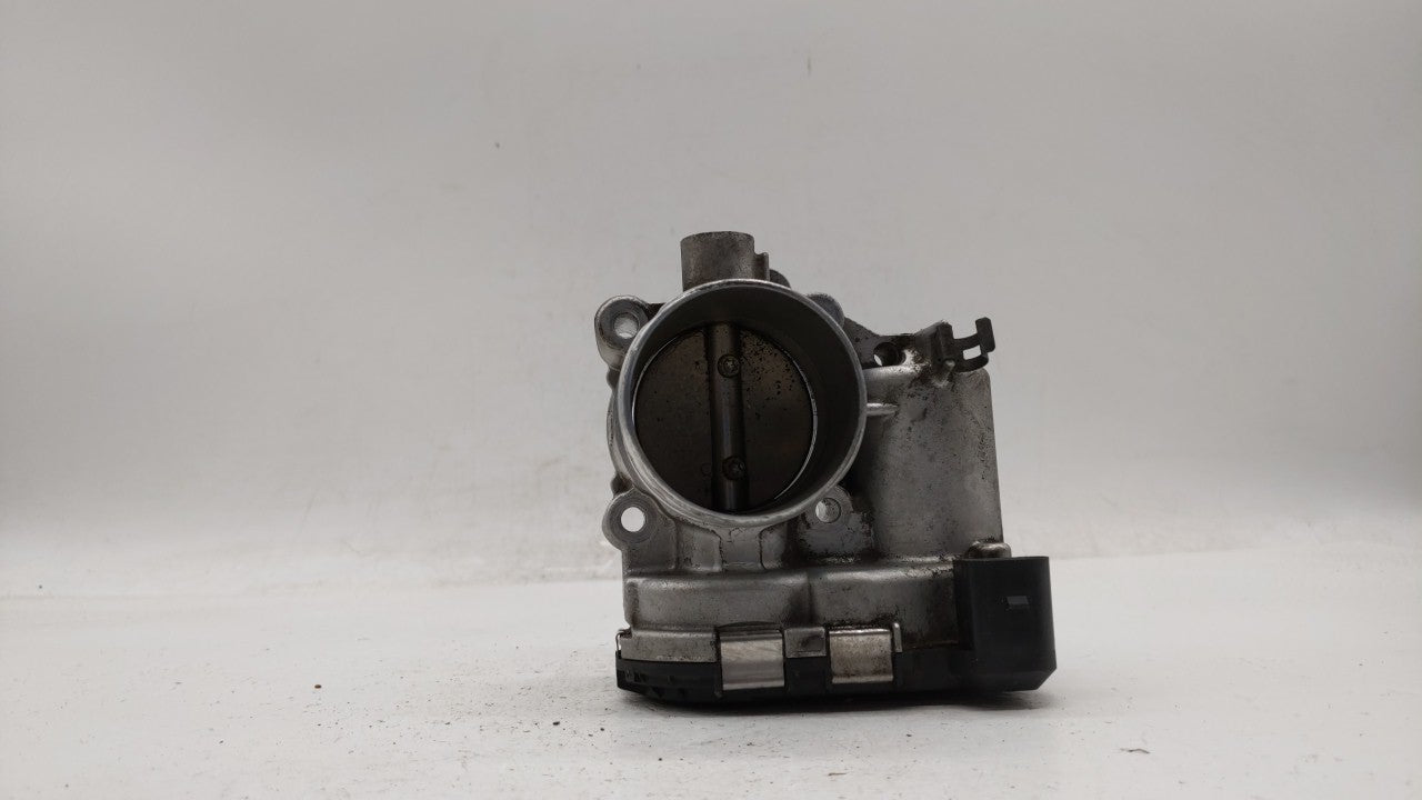 2013-2014 Ford Fusion Throttle Body P/N:0 280 750 535 7S7G-9F991-CA Fits 2013 2014 2015 2016 2017 2018 2019 OEM Used Auto Parts - Oemusedautoparts1.com