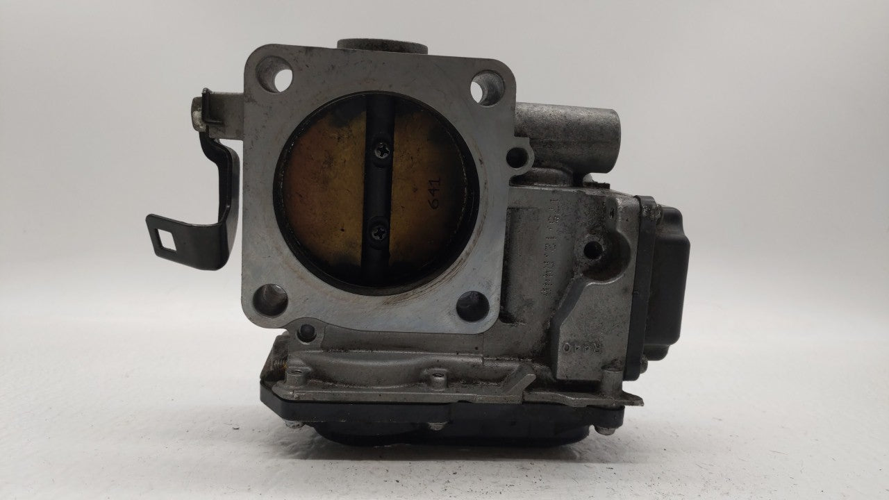2010-2013 Honda Cr-V Throttle Body P/N:GMD7E GME1A Fits 2010 2011 2012 2013 2014 OEM Used Auto Parts - Oemusedautoparts1.com