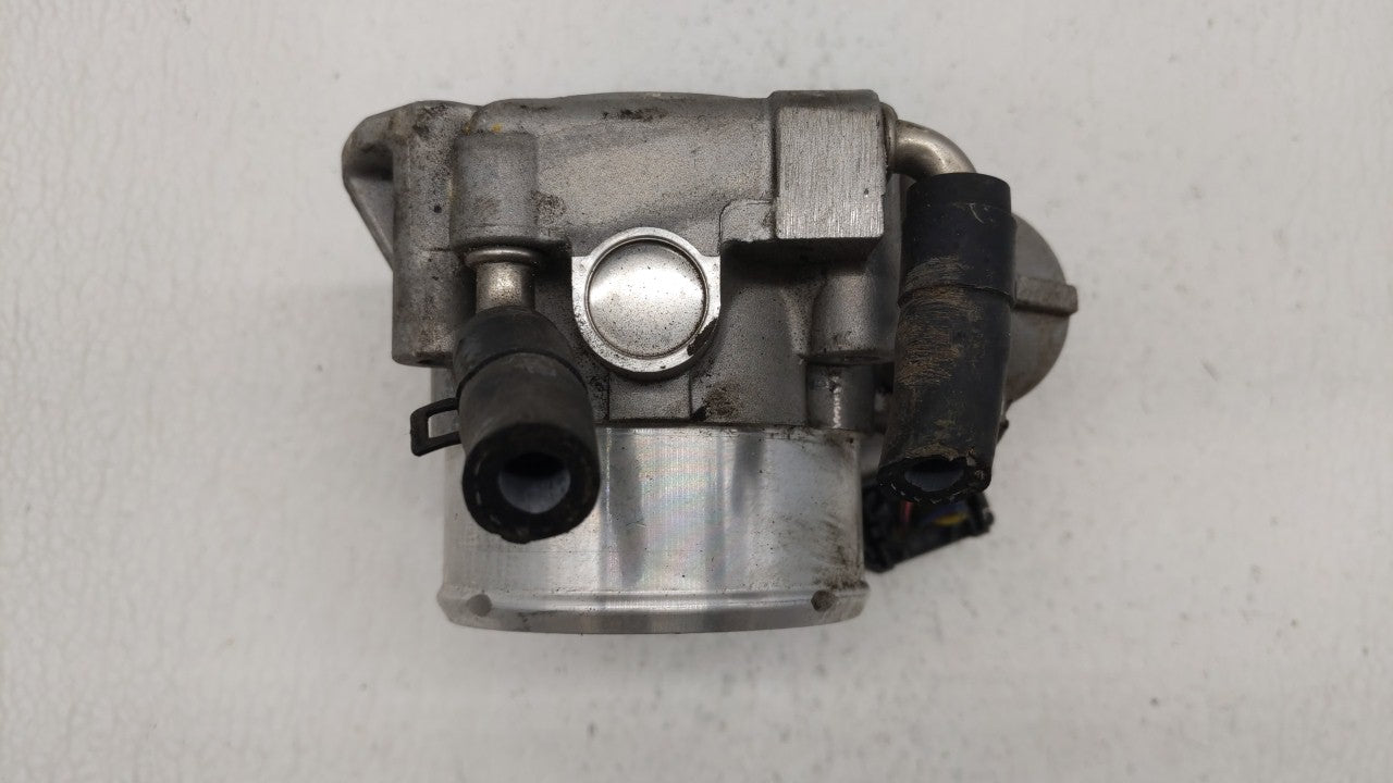 2011-2014 Hyundai Sonata Throttle Body P/N:35100-2G700 Fits 2011 2012 2013 2014 2015 2016 OEM Used Auto Parts - Oemusedautoparts1.com