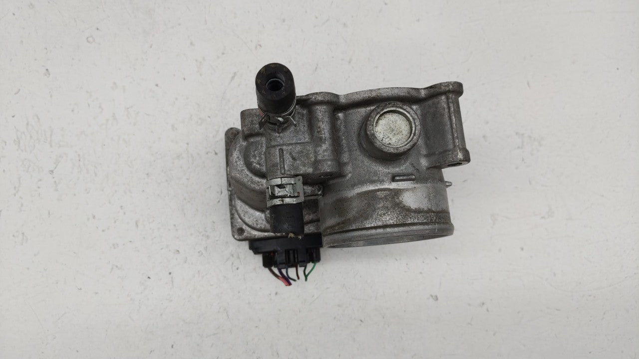 2011-2018 Toyota Corolla Throttle Body P/N:22030-0T080 Fits 2011 2012 2013 2014 2015 2016 2017 2018 OEM Used Auto Parts - Oemusedautoparts1.com