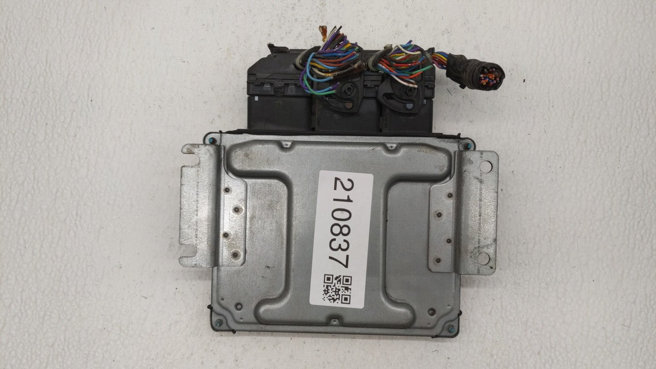 2015 Nissan Altima PCM Engine Computer ECU ECM PCU OEM P/N:BEM404-300 A1 NEC001-666 Fits 2013 2014 OEM Used Auto Parts - Oemusedautoparts1.com