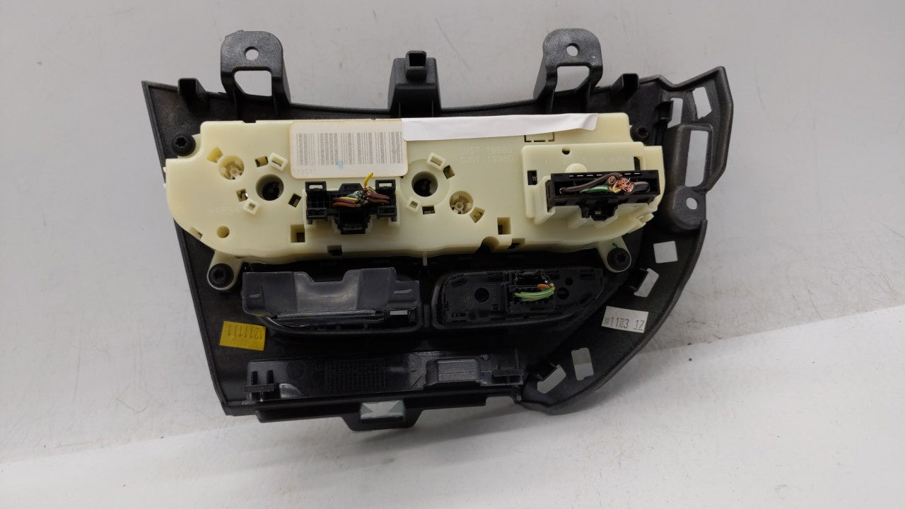 2013-2014 Ford Focus Climate Control Module Temperature AC/Heater Replacement P/N:CM5T-19980-AE CM5T-19980-AF Fits 2013 2014 OEM Used Auto Parts - Oemusedautoparts1.com