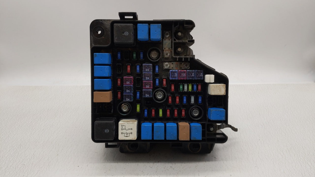 2010-2012 Hyundai Santa Fe Fusebox Fuse Box Panel Relay Module P/N:91115-2B050 91950-2B710 Fits 2010 2011 2012 OEM Used Auto Parts - Oemusedautoparts1.com