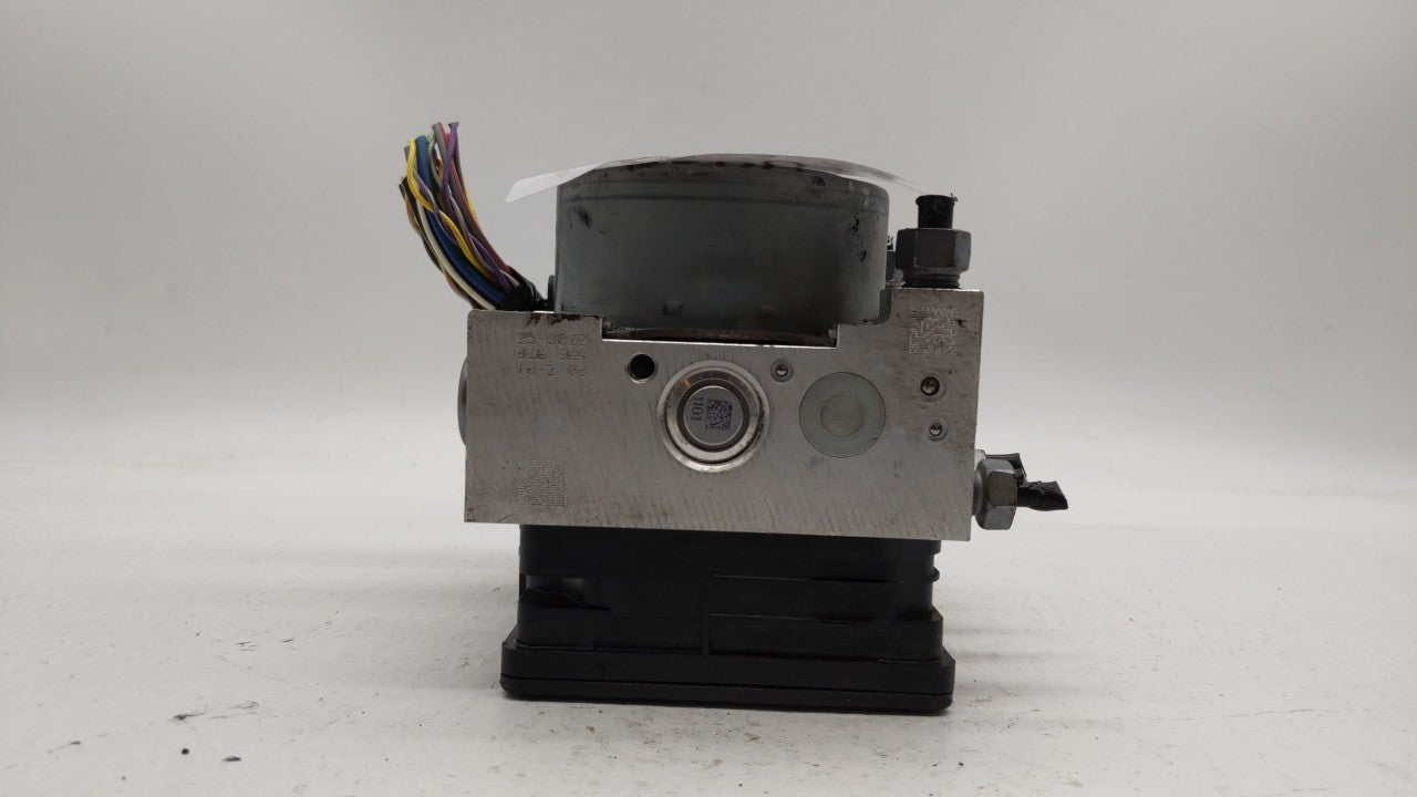 2017-2018 Ford Fusion ABS Pump Control Module Replacement P/N:HG9C-2B373-BG HG9C-2C219-LG Fits 2017 2018 OEM Used Auto Parts - Oemusedautoparts1.com