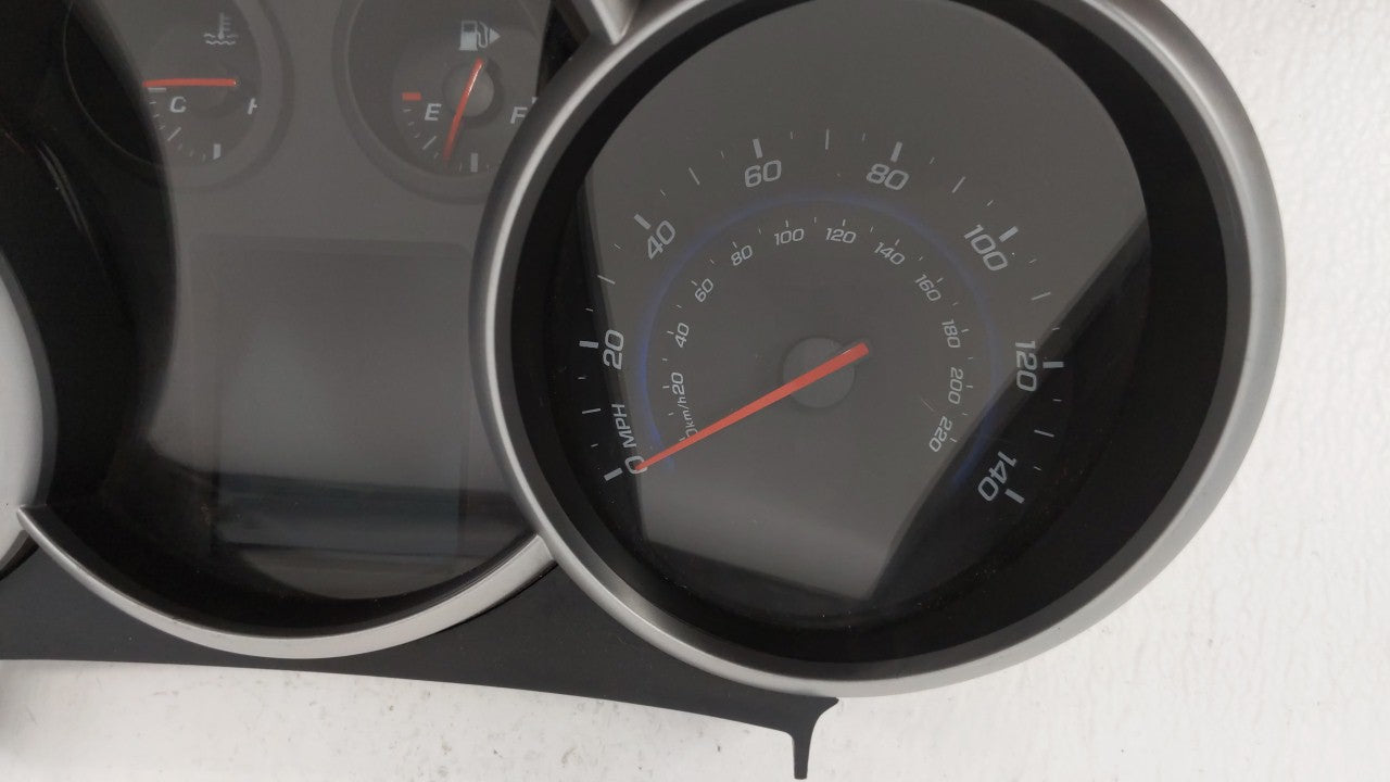 2011 Chevrolet Cruze Instrument Cluster Speedometer Gauges P/N:95235824 811511914 Fits OEM Used Auto Parts - Oemusedautoparts1.com