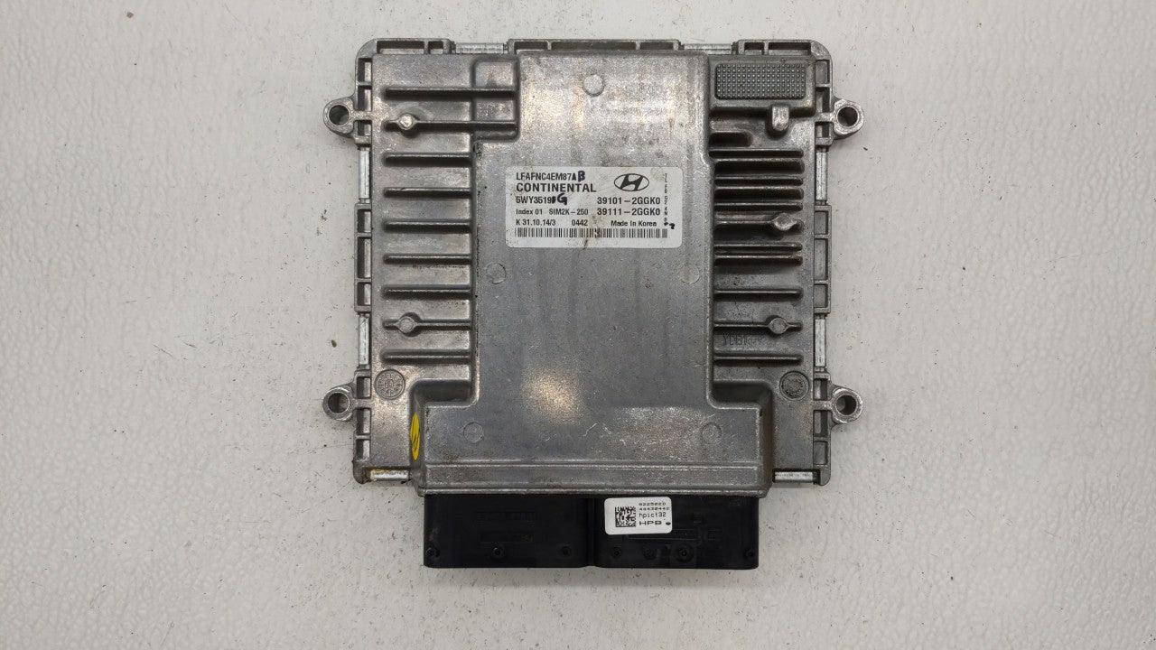 2015-2017 Hyundai Sonata PCM Engine Computer ECU ECM PCU OEM P/N:39101-2GGK0 39101-2GGL4 Fits 2015 2016 2017 OEM Used Auto Parts - Oemusedautoparts1.com