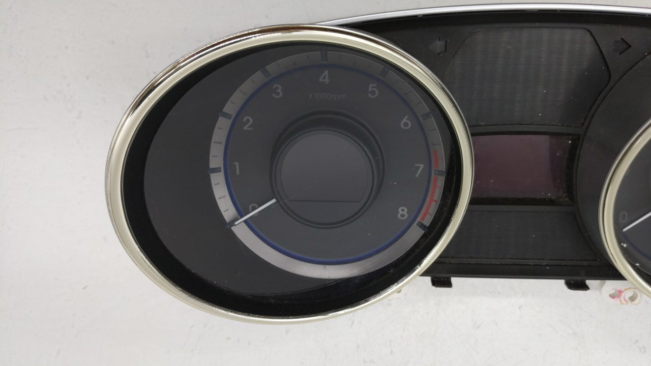 2011-2014 Hyundai Sonata Instrument Cluster Speedometer Gauges P/N:94001-3Q014 94011-3Q010 Fits 2011 2012 2013 2014 OEM Used Auto Parts - Oemusedautoparts1.com