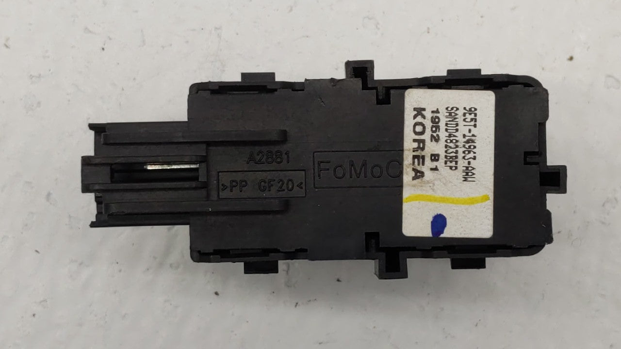 2011-2014 Ford Edge Master Power Window Switch Replacement Driver Side Left P/N:9E5T-14963-AAW 9E5T-14540-AAW Fits OEM Used Auto Parts - Oemusedautoparts1.com