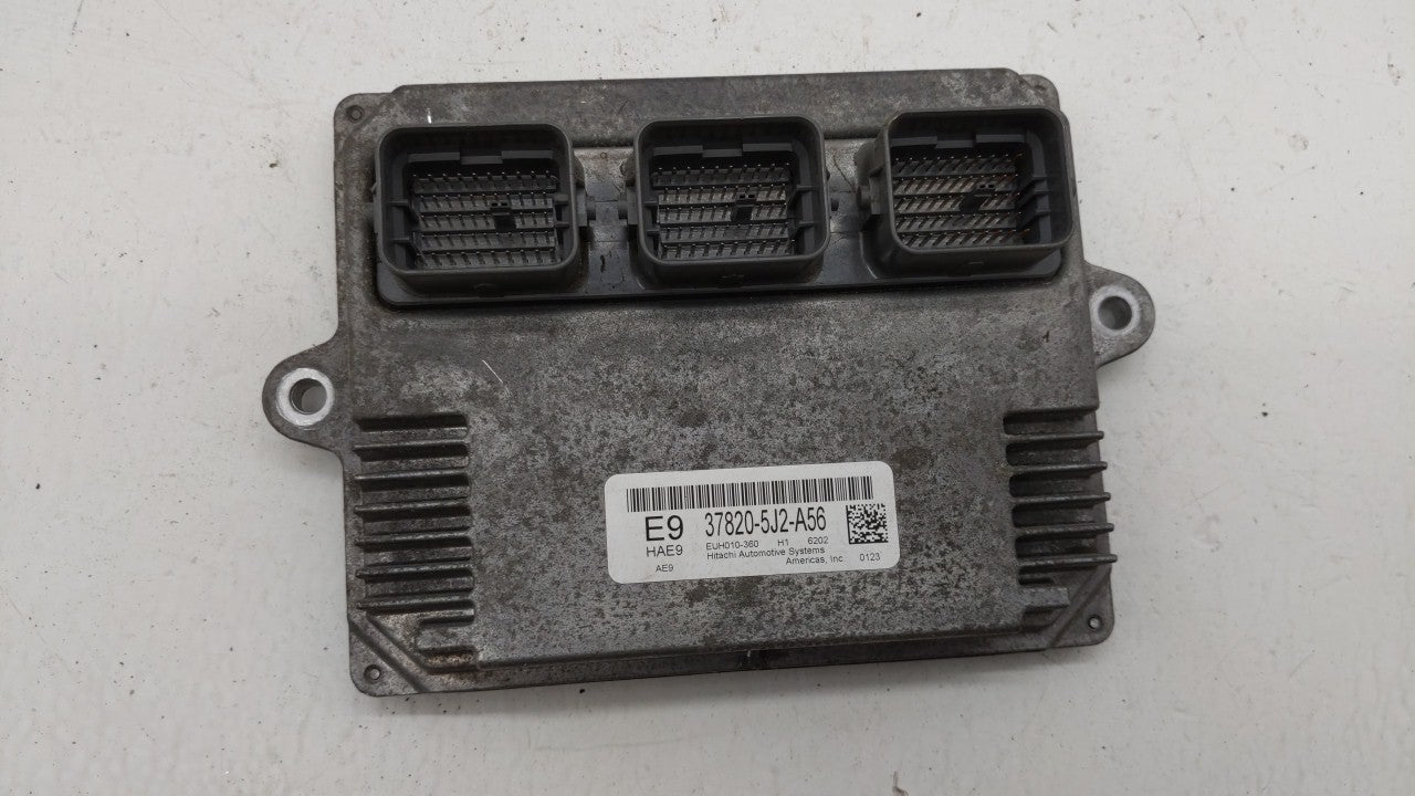 2015-2016 Acura Tlx PCM Engine Computer ECU ECM PCU OEM P/N:37820-5J2-A56 37820-5J2-A55 Fits 2015 2016 OEM Used Auto Parts - Oemusedautoparts1.com