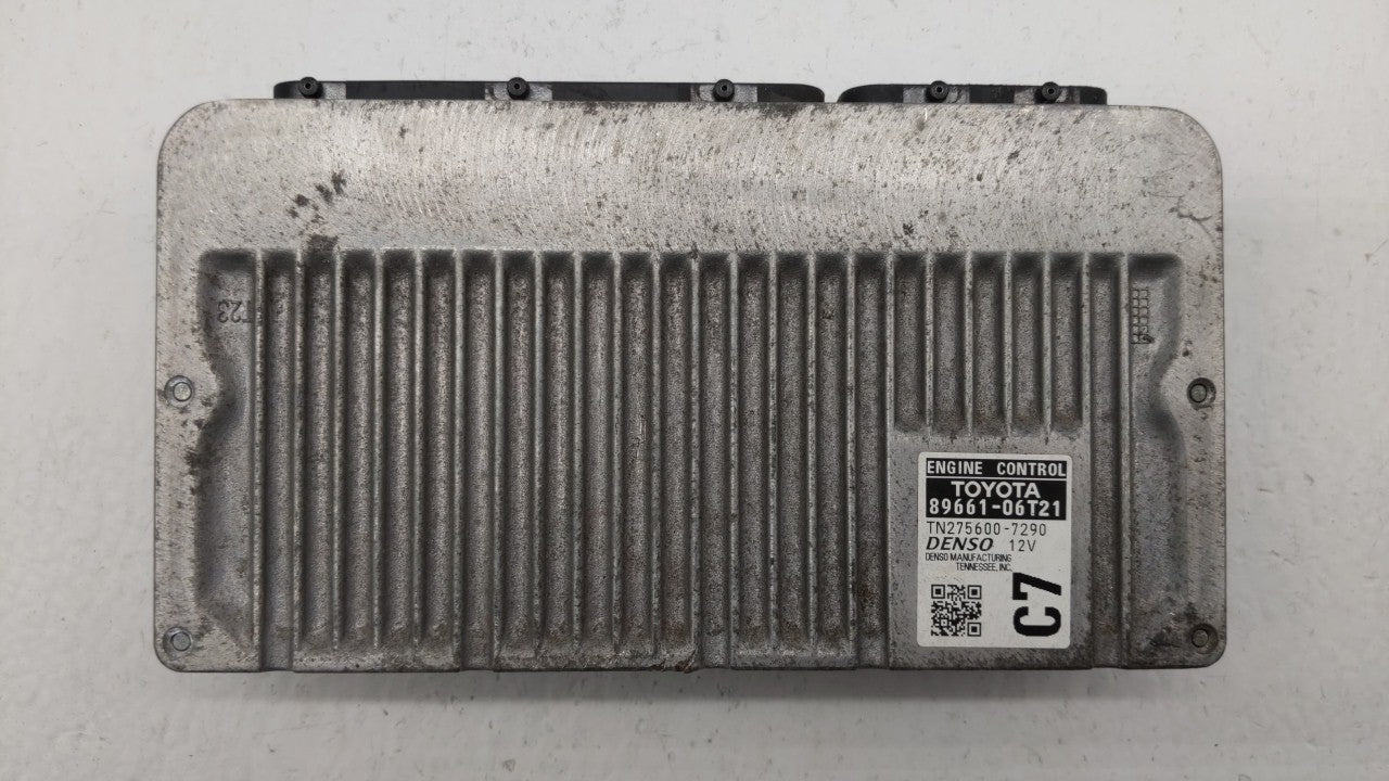 2016-2017 Toyota Camry PCM Engine Computer ECU ECM PCU OEM P/N:89661-06T21 89661-06T22 Fits 2016 2017 OEM Used Auto Parts - Oemusedautoparts1.com