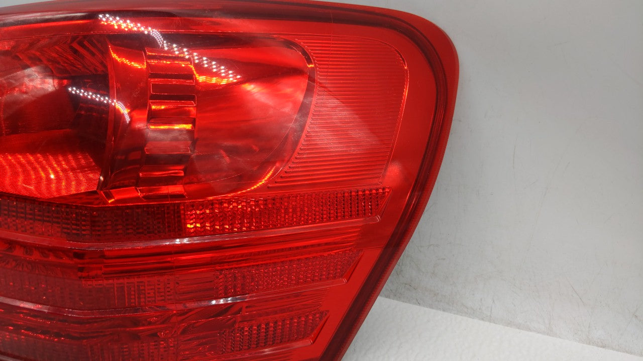 2008-2015 Nissan Rogue Tail Light Assembly Passenger Right OEM P/N:D0BBA Fits 2008 2009 2010 2011 2012 2013 2014 2015 OEM Used Auto Parts - Oemusedautoparts1.com