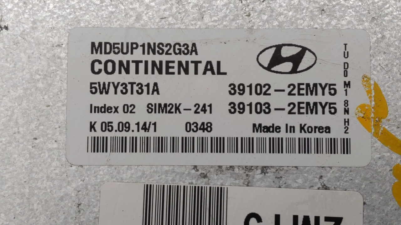 2015 Hyundai Elantra PCM Engine Computer ECU ECM PCU OEM P/N:39102-2EMY5 39103-2EMY5 Fits OEM Used Auto Parts - Oemusedautoparts1.com