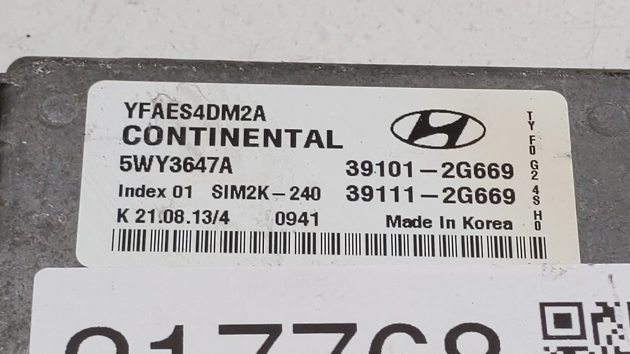 2011-2014 Hyundai Sonata PCM Engine Computer ECU ECM PCU OEM P/N:39101-2G667 39101-2G669 Fits 2011 2012 2013 2014 OEM Used Auto Parts - Oemusedautoparts1.com