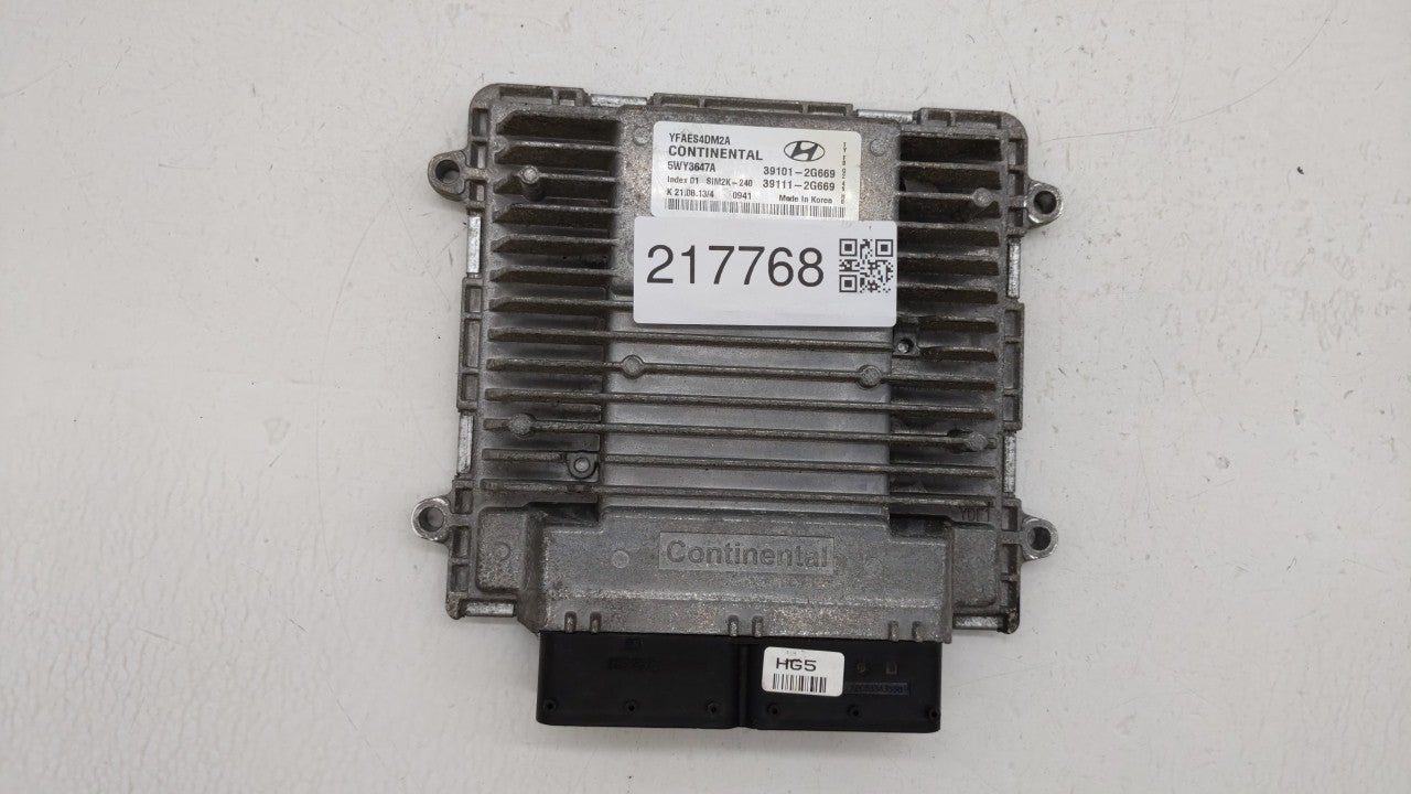 2011-2014 Hyundai Sonata PCM Engine Computer ECU ECM PCU OEM P/N:39101-2G667 39101-2G669 Fits 2011 2012 2013 2014 OEM Used Auto Parts - Oemusedautoparts1.com