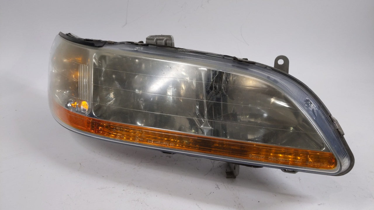 1998-2000 Honda Accord Passenger Right Oem Head Light Headlight Lamp - Oemusedautoparts1.com