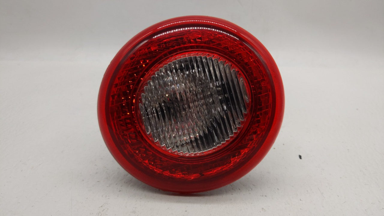 2006-2011 Chevrolet Hhr Tail Light Assembly Driver Left OEM P/N:20778528 15875485 Fits 2006 2007 2008 2009 2010 2011 OEM Used Auto Parts - Oemusedautoparts1.com