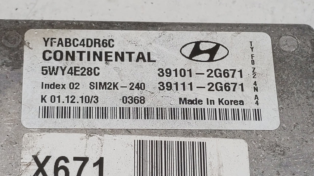 2011-2014 Hyundai Sonata PCM Engine Computer ECU ECM PCU OEM P/N:39101-2G671 39111-2G671 Fits 2011 2012 2013 2014 OEM Used Auto Parts - Oemusedautoparts1.com