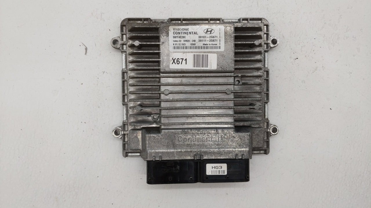 2011-2014 Hyundai Sonata PCM Engine Computer ECU ECM PCU OEM P/N:39101-2G671 39111-2G671 Fits 2011 2012 2013 2014 OEM Used Auto Parts - Oemusedautoparts1.com