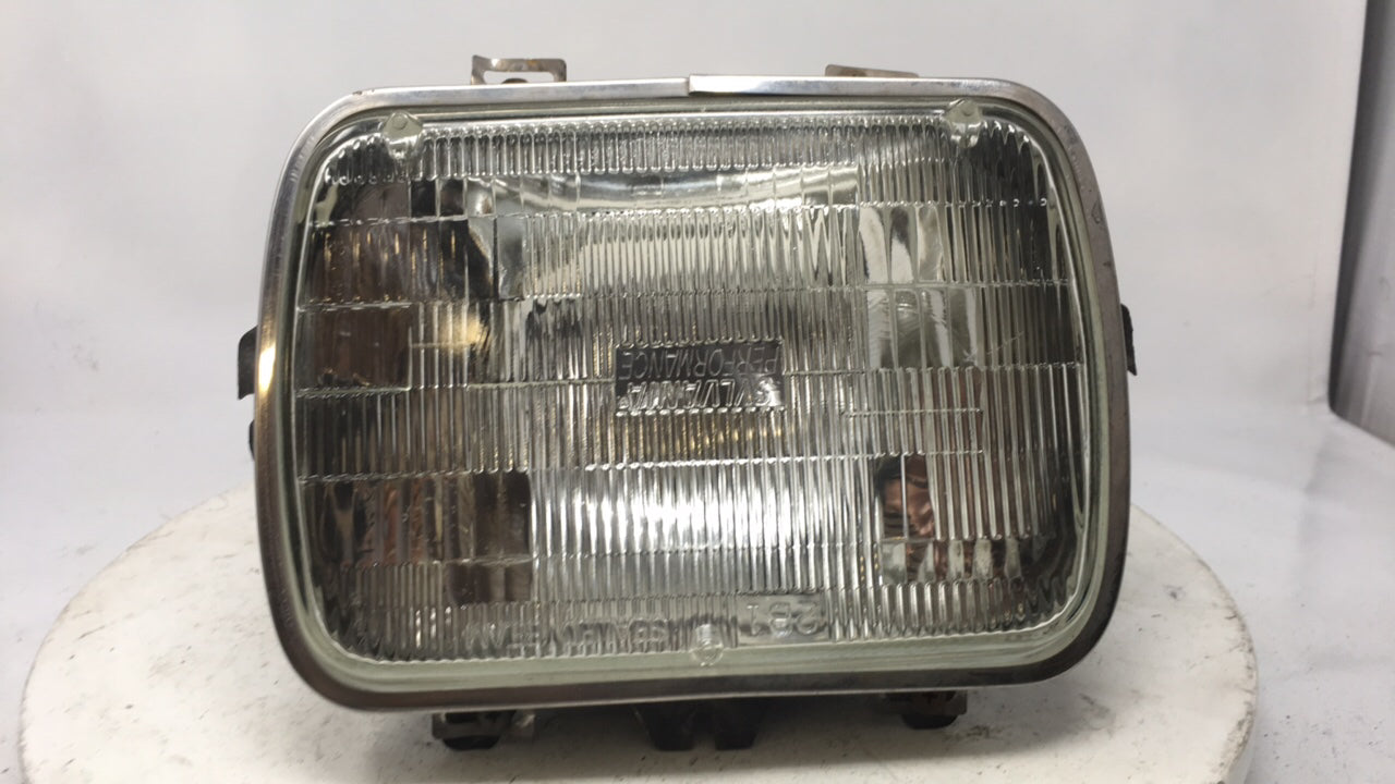 2004 Chevrolet Chevy Van Driver Left Oem Head Light Headlight Lamp - Oemusedautoparts1.com