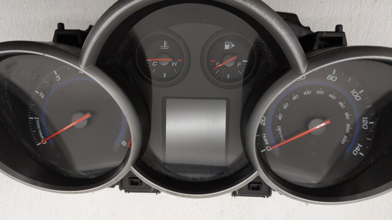 2013-2014 Chevrolet Cruze Instrument Cluster Speedometer Gauges P/N:95129378 Fits 2013 2014 OEM Used Auto Parts - Oemusedautoparts1.com
