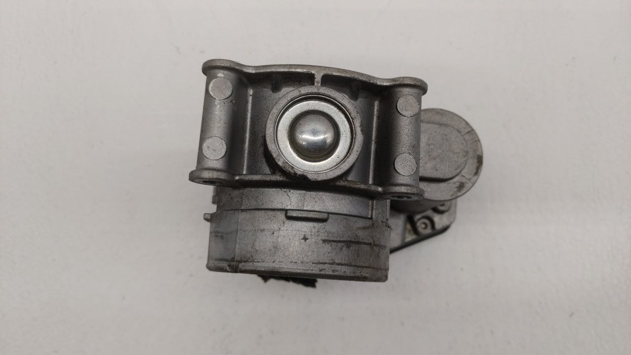 2013-2019 Ford Escape Throttle Body P/N:DS7E-9F991-AK DS7E-9F991-AD Fits 2013 2014 2015 2016 2017 2018 2019 2020 OEM Used Auto Parts - Oemusedautoparts1.com