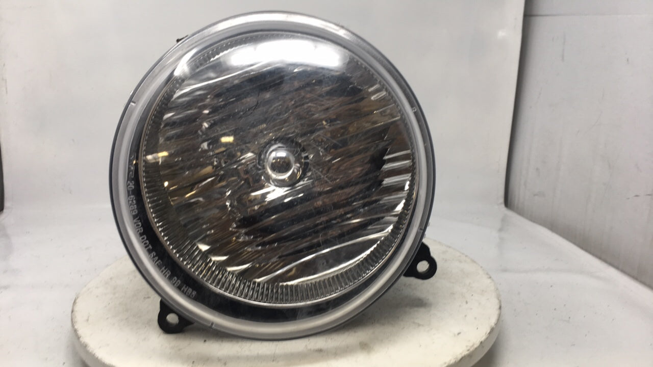 2006 Jeep Liberty Passenger Right Oem Head Light Headlight Lamp - Oemusedautoparts1.com