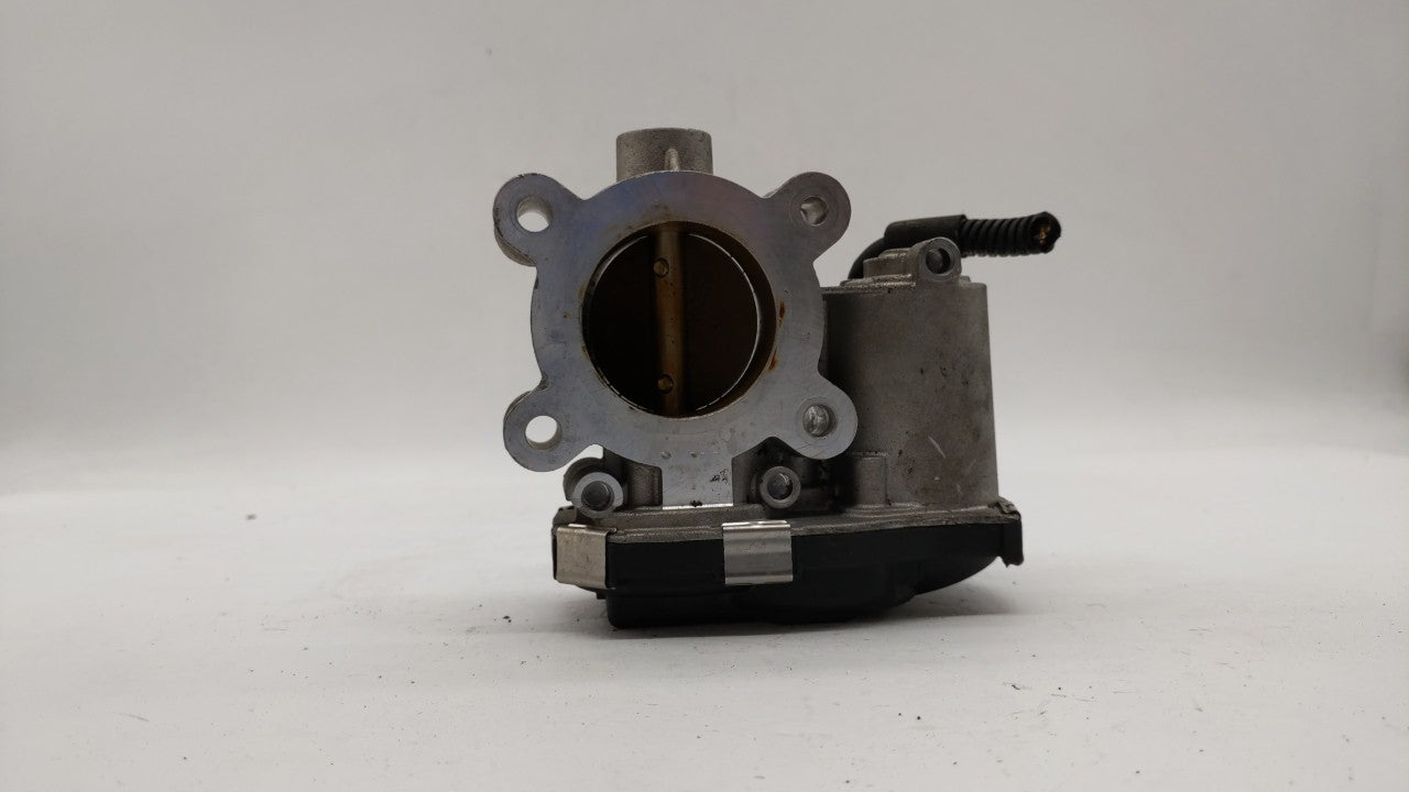 2018-2019 Chevrolet Equinox Throttle Body P/N:12659491BA 12671379AA Fits 2016 2017 2018 2019 OEM Used Auto Parts - Oemusedautoparts1.com