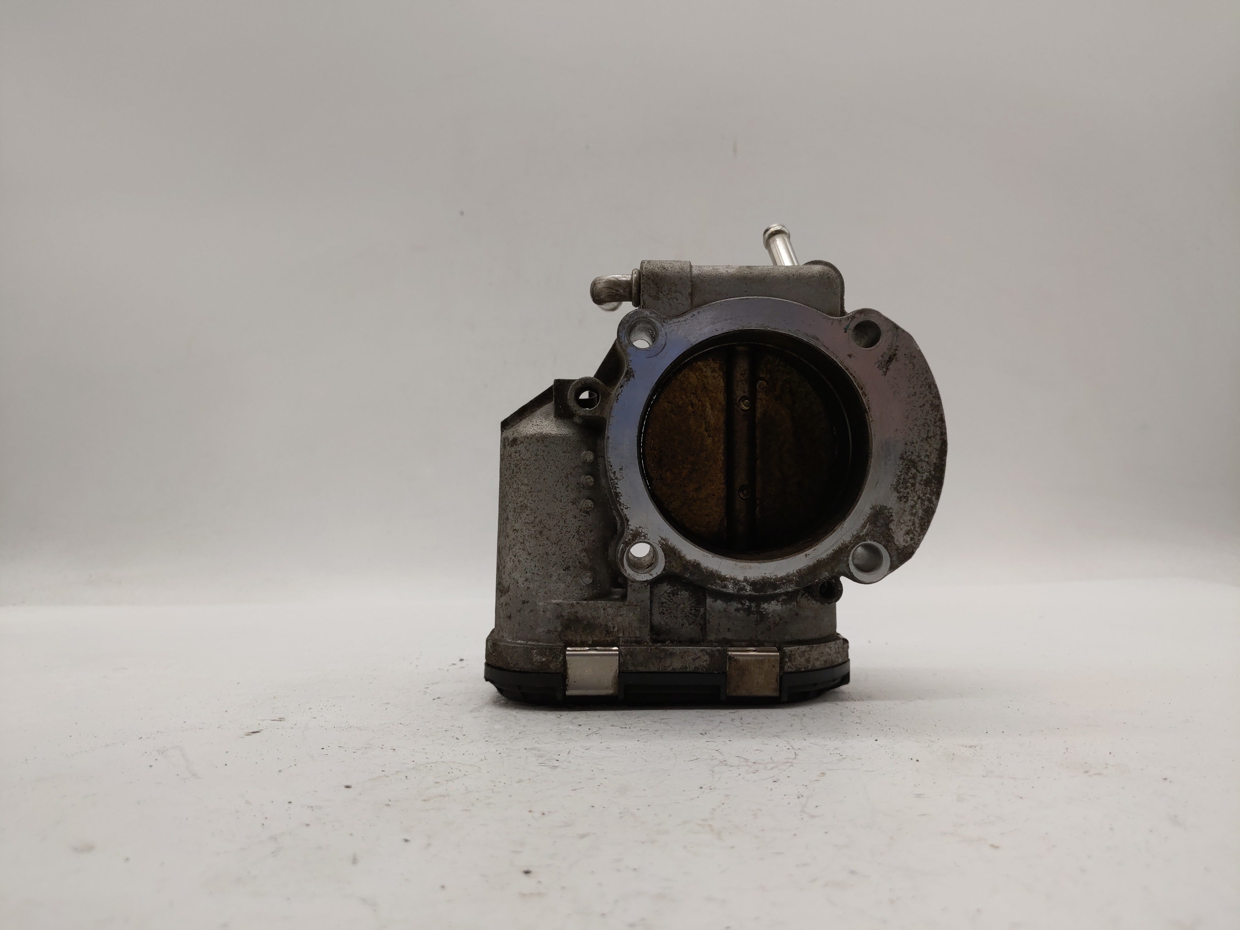 2011-2015 Kia Optima Throttle Body P/N:35100-2G700 Fits 2011 2012 2013 2014 2015 2016 OEM Used Auto Parts - Oemusedautoparts1.com