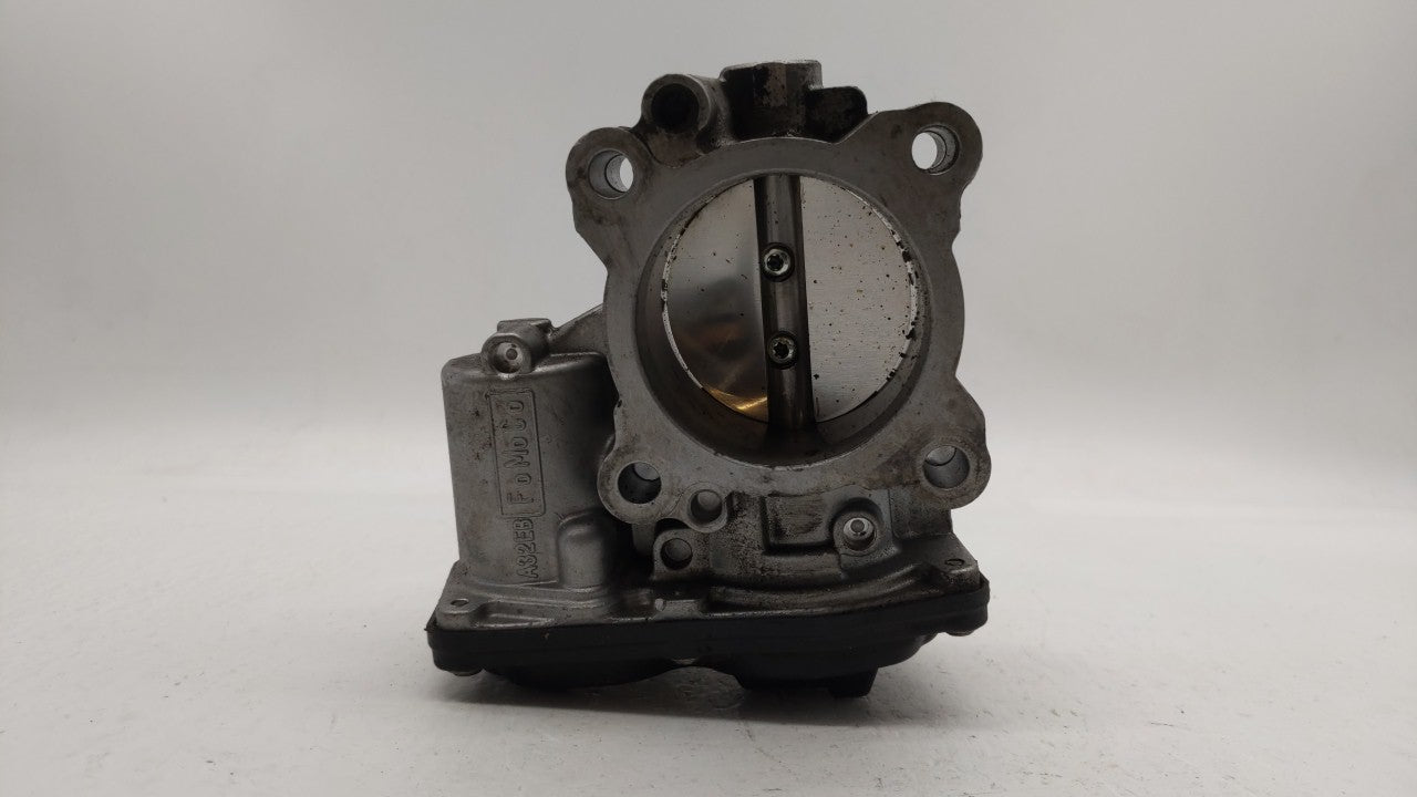 2017-2019 Ford Escape Throttle Body P/N:DS7G-9F991-BB DS7G-9E991-BB Fits 2014 2015 2016 2017 2018 2019 OEM Used Auto Parts - Oemusedautoparts1.com