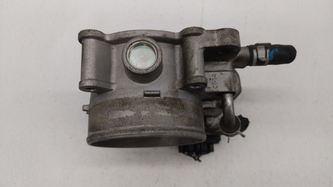 2013-2018 Hyundai Santa Fe Throttle Body P/N:5312 7S14 5310 4P18 Fits 2012 2013 2014 2015 2016 2017 2018 OEM Used Auto Parts - Oemusedautoparts1.com