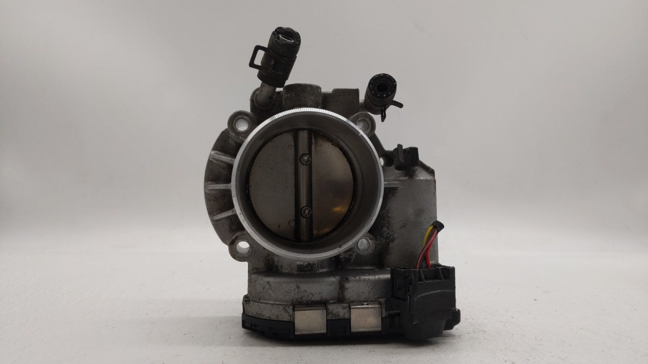 2010-2012 Hyundai Santa Fe Throttle Body P/N:35100-25400 35100-25200 Fits 2006 2007 2008 2009 2010 2011 2012 2013 OEM Used Auto Parts - Oemusedautoparts1.com