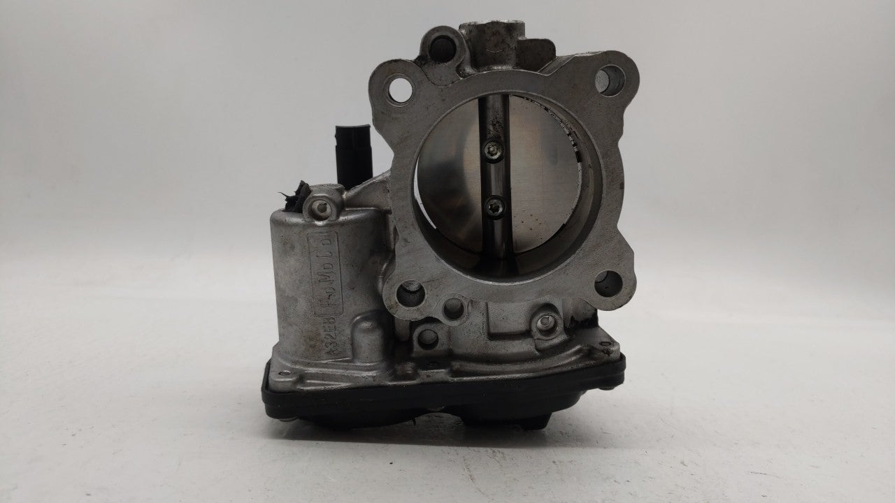 2014-2019 Ford Fusion Throttle Body P/N:DS7G-9F991-BB DS7G-9E991-BB Fits 2014 2015 2016 2017 2018 2019 OEM Used Auto Parts - Oemusedautoparts1.com