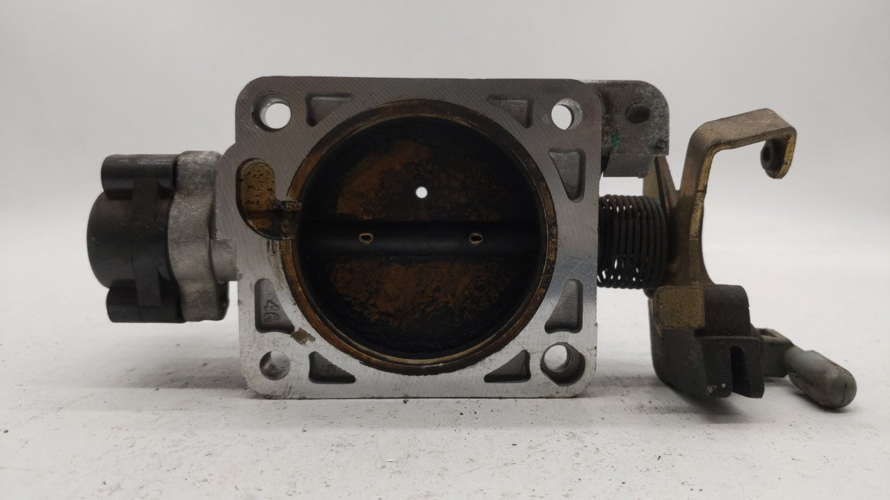 1998-2004 Lincoln Town Car Throttle Body P/N:F8ZU-AE F80F-9E928-AA Fits 1998 1999 2000 2001 2002 2003 2004 OEM Used Auto Parts - Oemusedautoparts1.com
