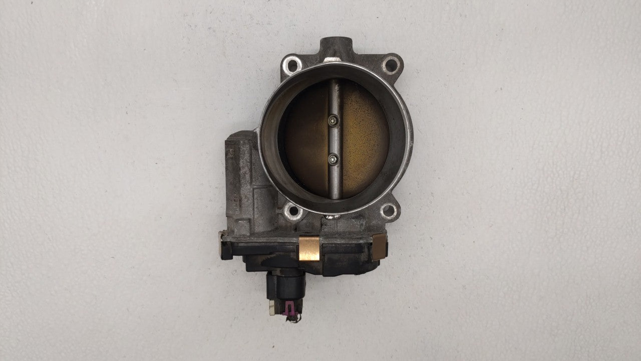 2009-2014 Chevrolet Suburban 1500 Throttle Body P/N:RME87 Fits 2009 2010 2011 2012 2013 2014 2015 OEM Used Auto Parts - Oemusedautoparts1.com