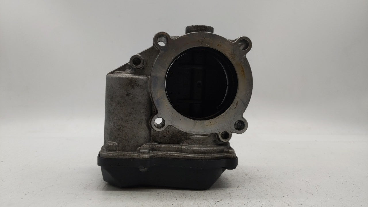 2009-2018 Volkswagen Tiguan Throttle Body P/N:06F 133 062 E 06F 133 062 J Fits OEM Used Auto Parts - Oemusedautoparts1.com