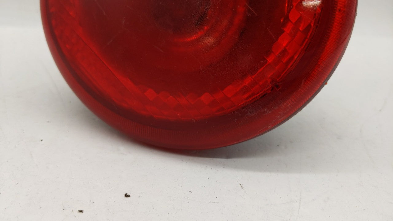2008 Chevrolet Hhr Tail Light Assembly Passenger Right OEM P/N:25823015 15875484 Fits 2006 2007 2009 2010 2011 OEM Used Auto Parts - Oemusedautoparts1.com