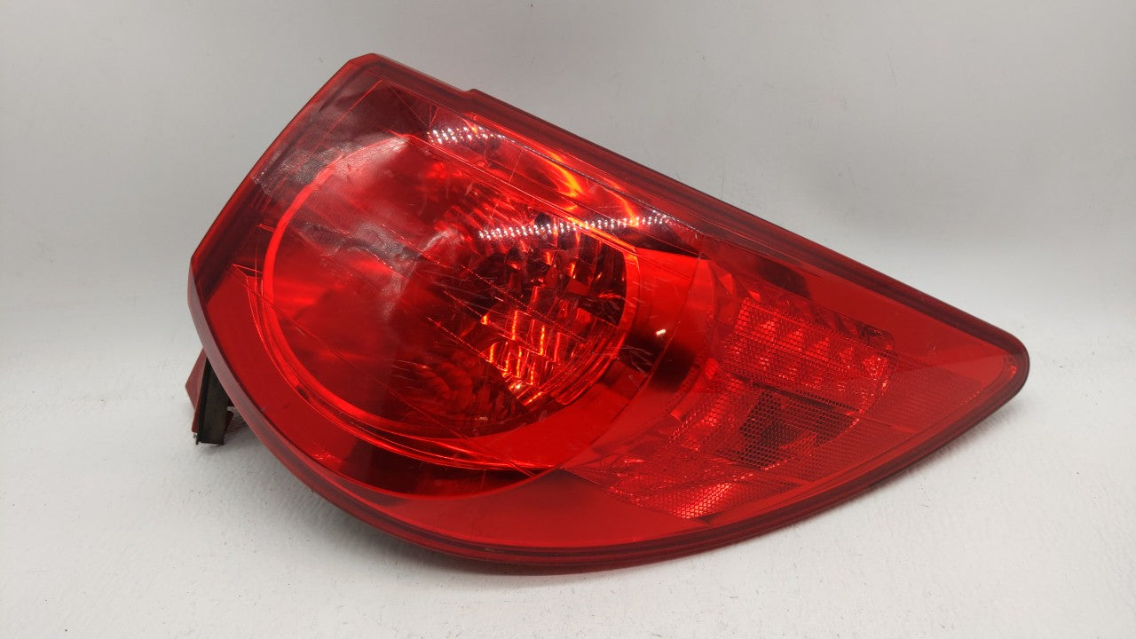 2009-2012 Chevrolet Traverse Tail Light Assembly Passenger Right OEM Fits 2009 2010 2011 2012 OEM Used Auto Parts - Oemusedautoparts1.com