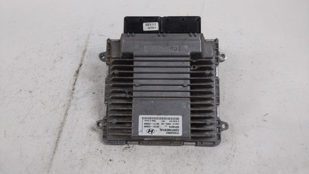 2011-2014 Hyundai Sonata PCM Engine Computer ECU ECM PCU OEM P/N:39111-2G669 39101-2G667 Fits 2011 2012 2013 2014 OEM Used Auto Parts - Oemusedautoparts1.com