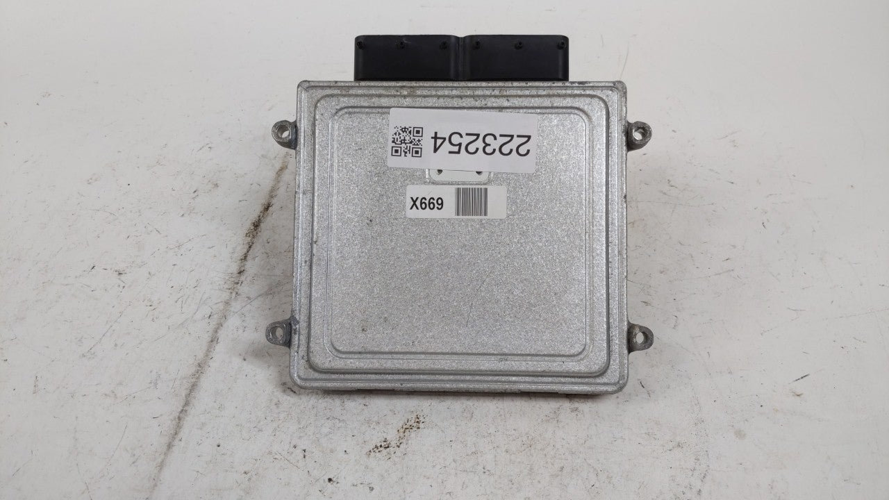 2011-2014 Hyundai Sonata PCM Engine Computer ECU ECM PCU OEM P/N:39111-2G669 39101-2G667 Fits 2011 2012 2013 2014 OEM Used Auto Parts - Oemusedautoparts1.com