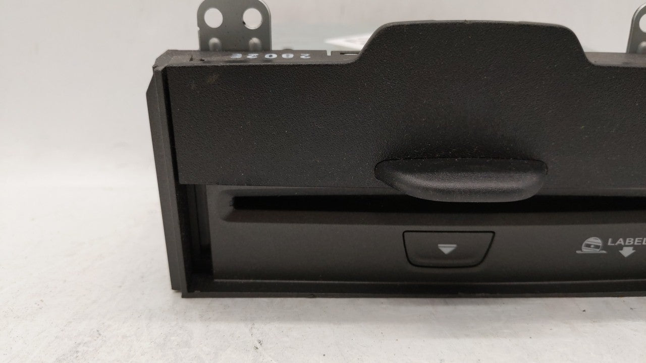 2013-2016 Dodge Dart Radio AM FM Cd Player Receiver Replacement P/N:P05091057AD Fits 2013 2014 2015 2016 OEM Used Auto Parts - Oemusedautoparts1.com